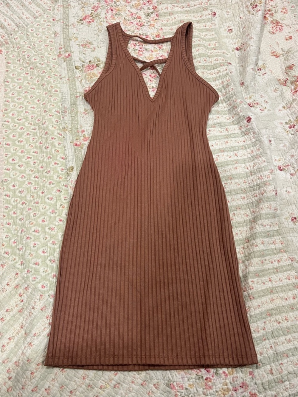 Bozzolo Ribbed Midi Dress in Mauve Brown